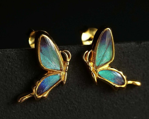 M*o様 monshiro モンシロ 蝶の羽デザイン ピアス(両耳用) monshiro