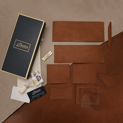 皮革 x 情侶專屬黃銅模具。手縫材料包錢包套裝B。SPS011 第3張的照片