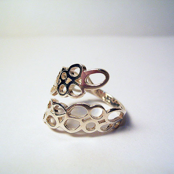 らせん雲リングspiral cloud　シルバーSV925　シンプル&クール　受注製作　送料無料⁂ギフト＊自分へのご褒美 2枚目の画像