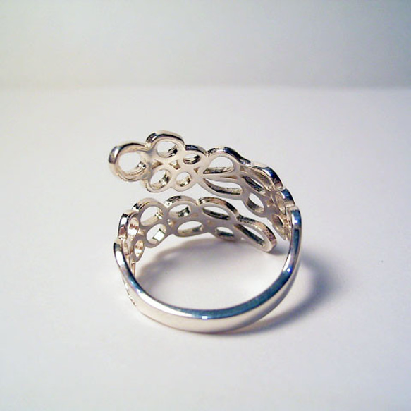 らせん雲リングspiral cloud　シルバーSV925　シンプル&クール　受注製作　送料無料⁂ギフト＊自分へのご褒美 3枚目の画像