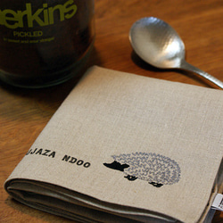 はりねずみ Hedgehog/リネンクロス～モダンで不思議な子～お洒落さんのお供に⁂送料無料⁂ 1枚目の画像