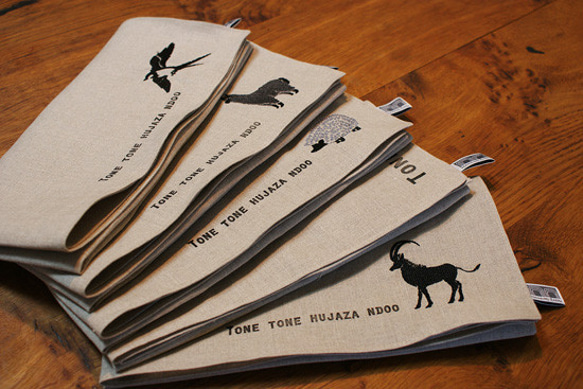 はりねずみ Hedgehog/リネンクロス～モダンで不思議な子～お洒落さんのお供に⁂送料無料⁂ 5枚目の画像