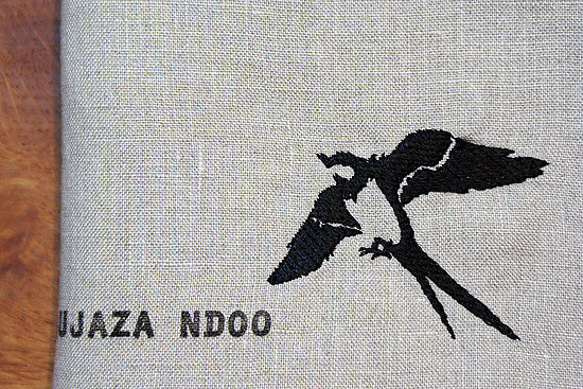 つばめ swallow/リネンクロス～幸せを呼ぶ鳥～強く美しい翼に願いを～⁂送料無料⁂ 2枚目の画像