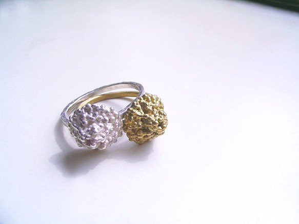 粔籹（おこし）Ring-小山　金銀2本set　可愛らしい重ね付け⋆*⋆２色使い＊装いに合わせやすい♪ 1枚目の画像