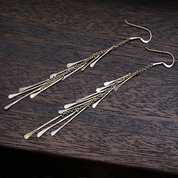 g様ご依頼品「鈴なりピアス」 1枚目の画像