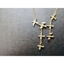 鳥の群れネックレス/黄金色～７羽が舞う　美しい鳥の旅立ち～ギフト＊自分へのご褒美に＊受注・送料無料 4枚目の画像