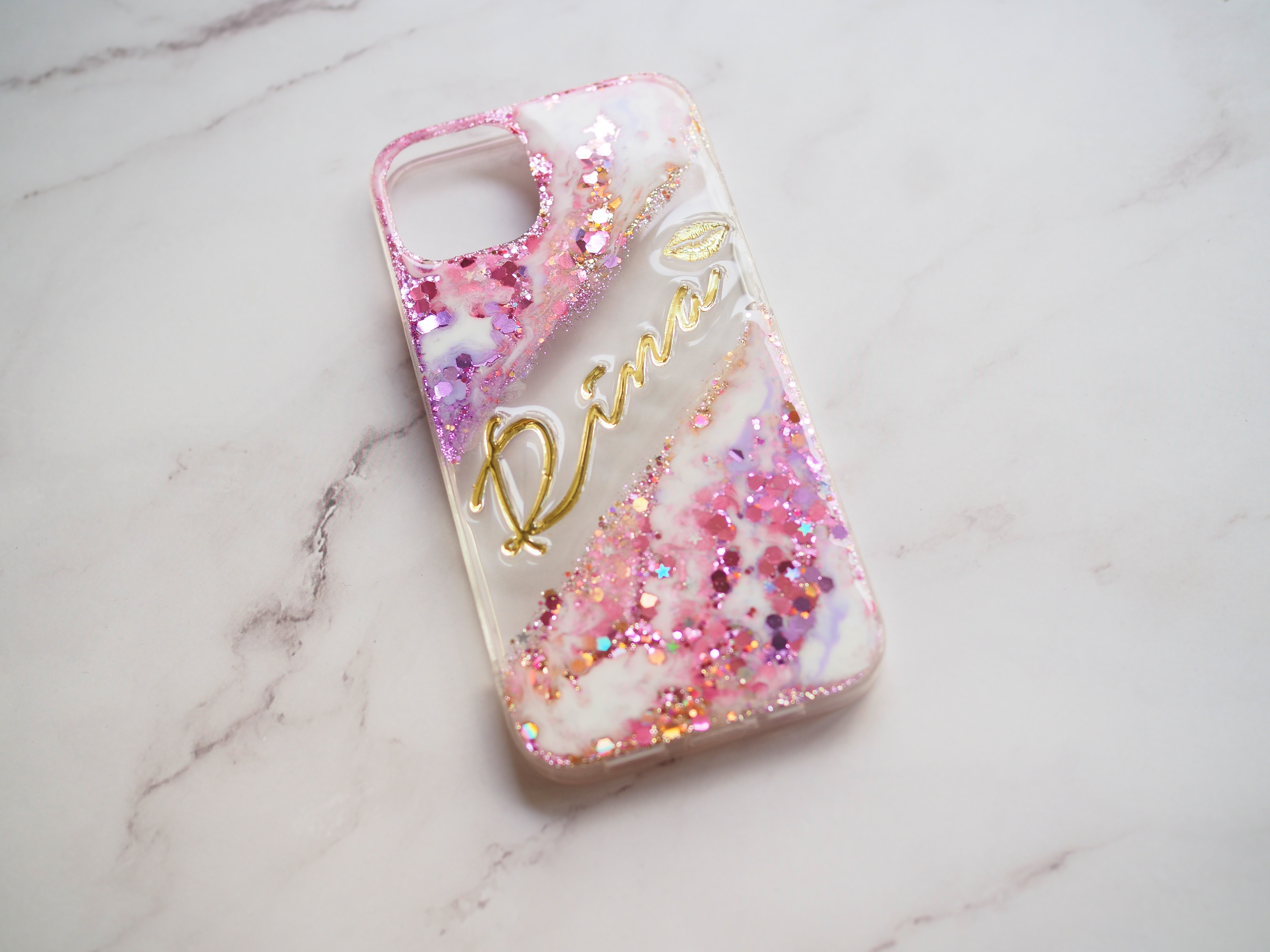 大理石風名入れ　多機種対応 名前やロゴが入れられるglitterスマホケース 4,160円