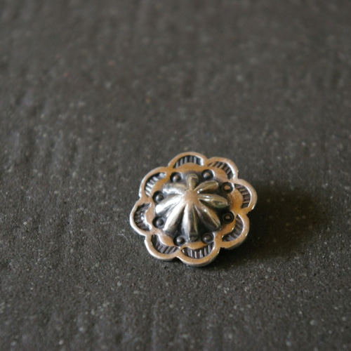 julian lovato シルバーフラワーコンチョ Julian Lovato Necklace of Silver and Turquoise – Turquoise