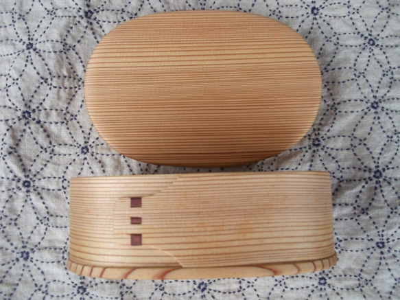 日本柳杉橢圓形便當盒/中 第3張的照片