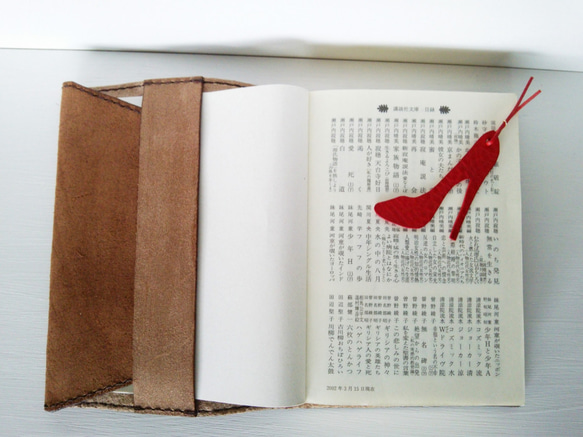 【限定１点】伊製レザー床革×国産ピッグスエードのブックカバー　文庫本サイズ　ブラウン 2枚目の画像