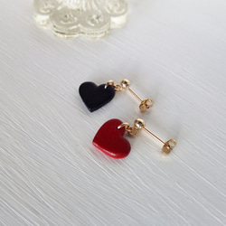 14k gold filled small heart earrings（釘狀耳環） 【Dark red×Black】 第6張的照片