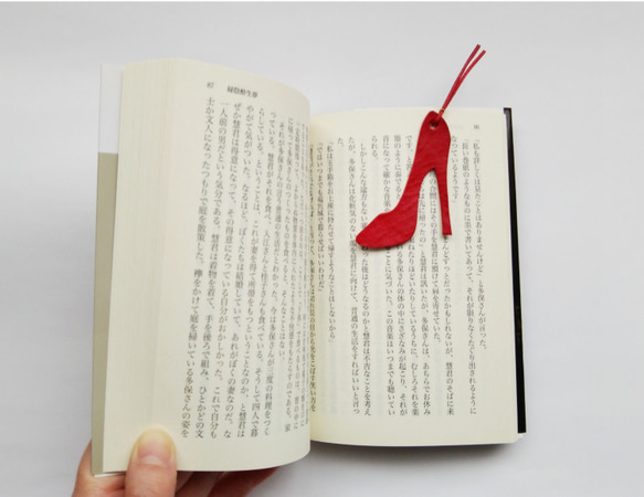 Bookmark of leather High heel【production on order】 第4張的照片