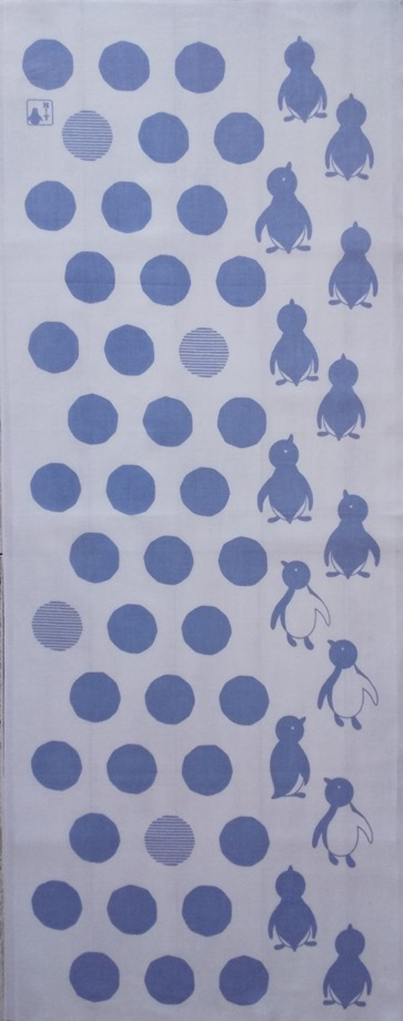 てぬぐい　「みずたまとペンギン／ブルー」 3枚目の画像