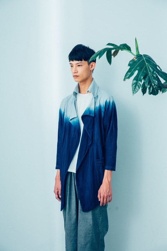 I . A . N Design 淺灰立領版型外套 漸層藍染 有機棉 Organic Cotton 第3張的照片