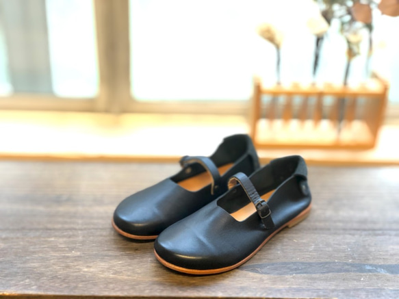 ハンドメイドシューズ クスノキシューズ「元町」ブラック 1枚目の画像