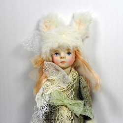 小さいお人形〈ホワイトラビット〉女の子　白うさぎ 1枚目の画像