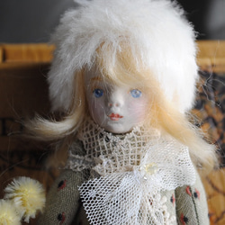 小さいお人形〈ミモザちゃん〉女の子-1 2枚目の画像