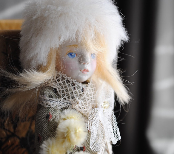 小さいお人形〈ミモザちゃん〉女の子-1 3枚目の画像