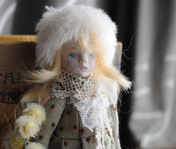 小さいお人形〈ミモザちゃん〉女の子-1 4枚目の画像
