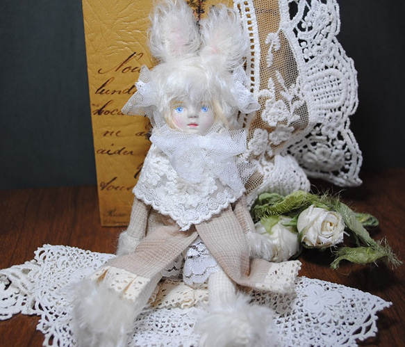 小さいお人形〈白うさぎちゃん-1〉 4枚目の画像