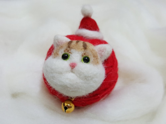 原創羊毛氈 "貓"線球鑰匙圈 聖誕節聖誕老公公貓款 第1張的照片