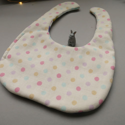 手工圍兜兜-繪本風彩色雨青蛙 第5張的照片