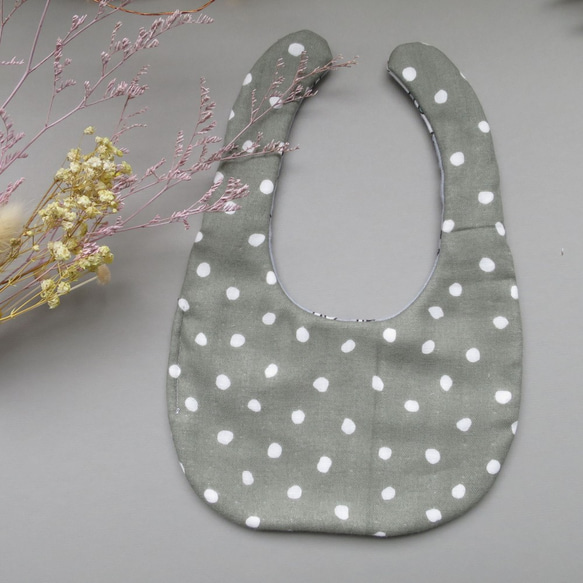 手工圍兜兜-兒童手繪風恐龍款 第3張的照片