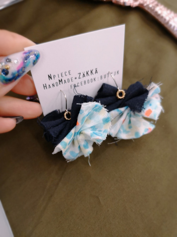 手工藍色系水玉布織耳飾 第1張的照片