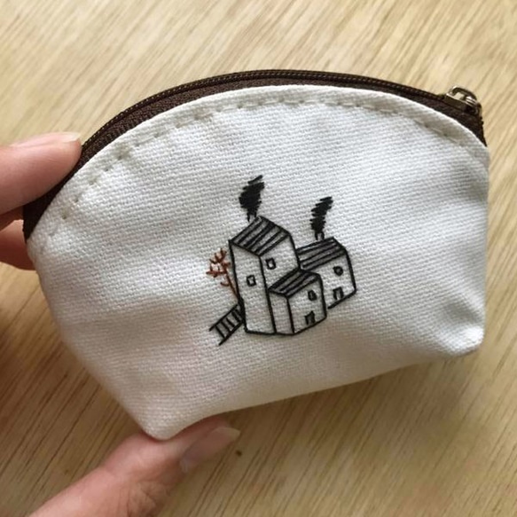 ププラガ/トラベルメモリー/手刺繍コインパース 1枚目の画像