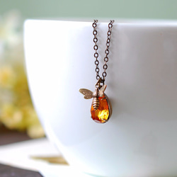 施華洛世奇水晶蜜蜂造型墜項鍊Honey Bee Necklace 第2張的照片