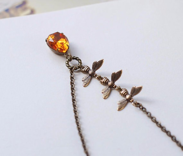 3匹のミツバチとスワロのネックレス。LeChaim Three Bee Necklace 3枚目の画像