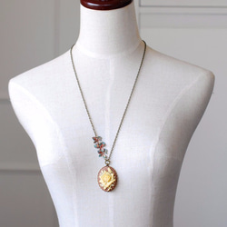 象牙白玫瑰浮雕墜項鍊Jewelry Vintage Style 第4張的照片