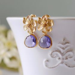 ゴールド フラワー＆パープル ストーン ピアス Gold Flower Purple Glass Post pierce 3枚目の画像