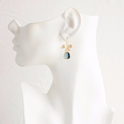 ネイビーブルー クリスタル ピアス LeChaim Glass Gold Orchid Flower Pierce 5枚目の画像