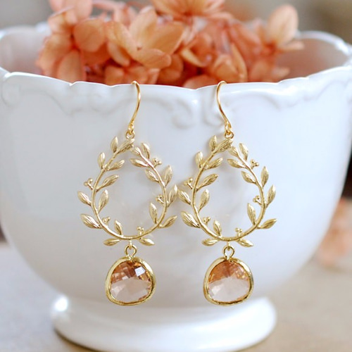 ローレル オーナメント ピアス Laurel Wreath with Champagne Stone