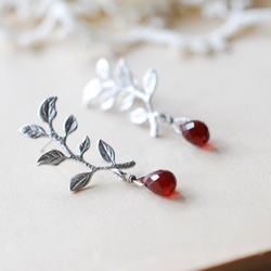 Silver Leaf Branch with Garnet pierce シルバーリーフ ガーネット ピアス 2枚目の画像