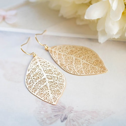 LeChaim Jewelry ★ Simple ★ Gold Leaf 耳環-母親節禮物- 第3張的照片