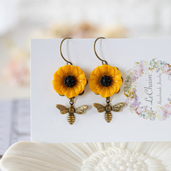 春季黃色花朵和蜜蜂耳環小可愛 第1張的照片