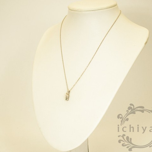 うさぎと3月の誕生石アクアマリンのペンダント ネックレス