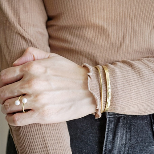 HUMAN MADE バングル 2色セット HUMAN MADE ACRYLIC BANGLE #2 ブレスレット HM27GD141 - メルカリ