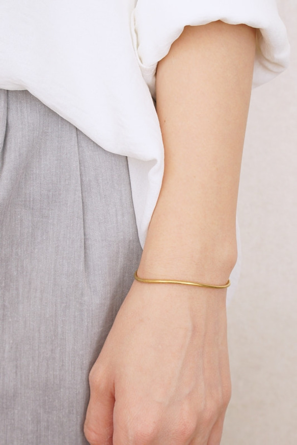 バングル「slender」【Ssize着用】ユニセックス　S/M/Lサイズ 2枚目の画像