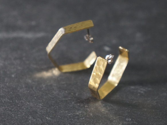 黃銅耳環“容器”尺寸 第1張的照片