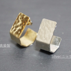 “quiet.echo”蝴蝶彈簧耳環 第6張的照片