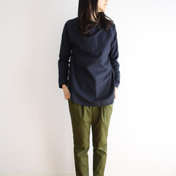 四季皆宜的斜紋棉布錐形褲，米色，修身顯腿長，鬆緊腰帶 第5張的照片