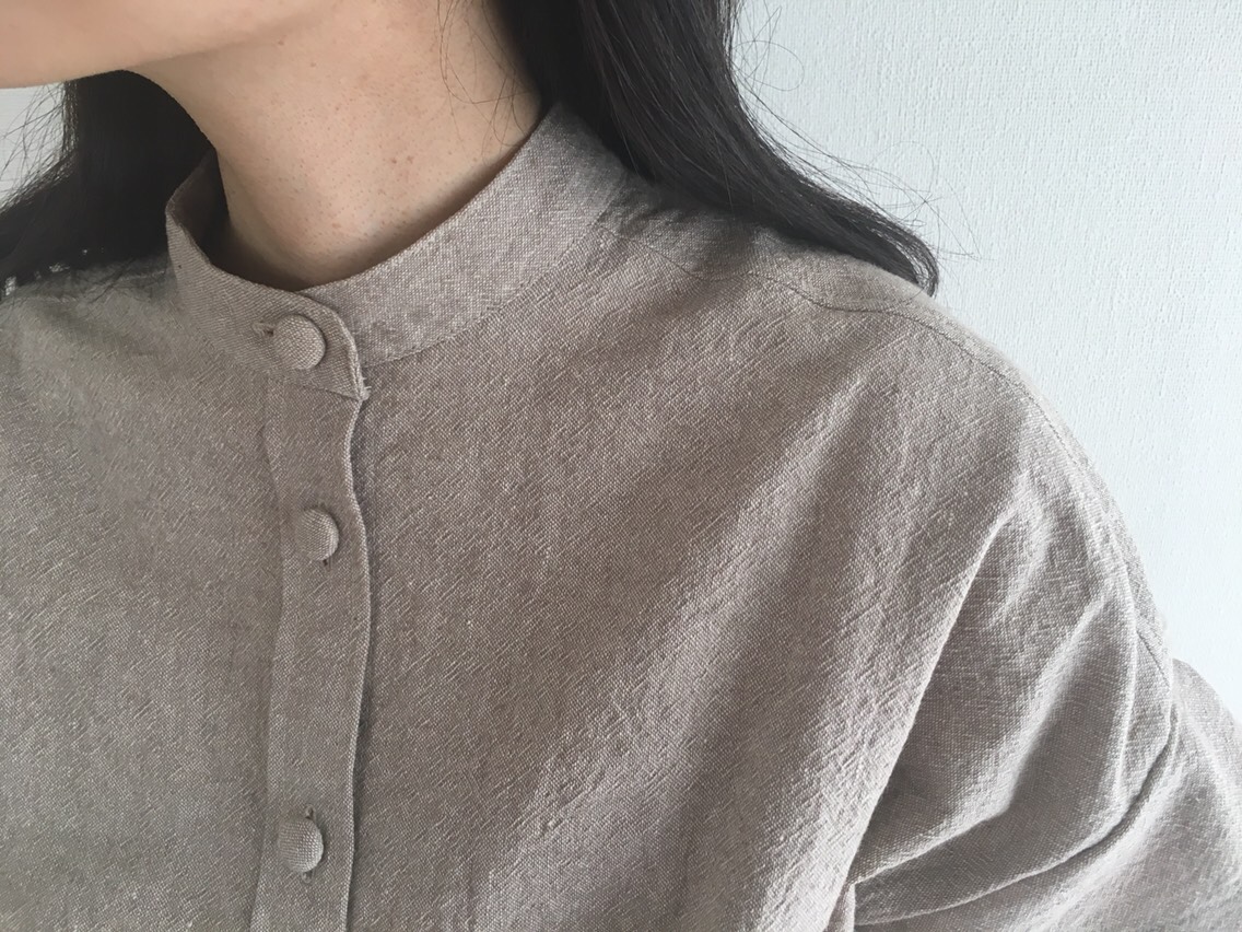 シャツワンピース　ギャザーワンピース　　コットンリネン 半袖