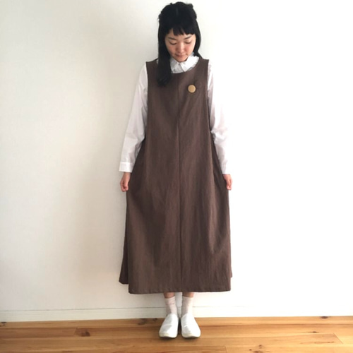 ノースリーブワンピース 墨黒 しわ加工 オールシーズン ワンピース