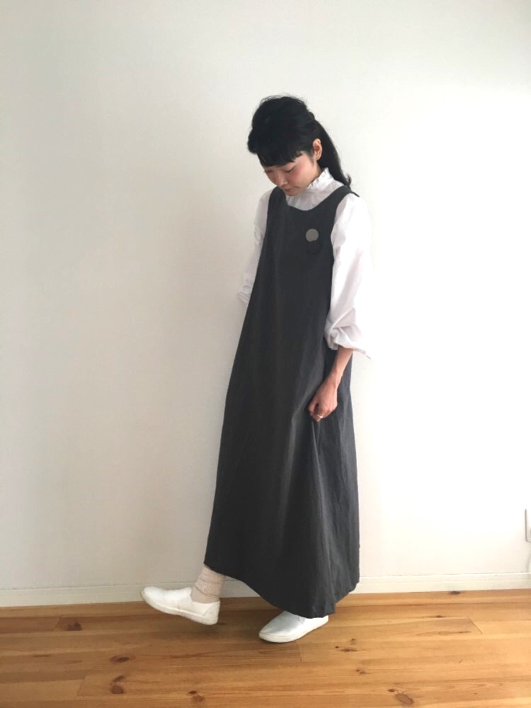 ワンピース腰ひも付き　ノースリーブ　しわ加工