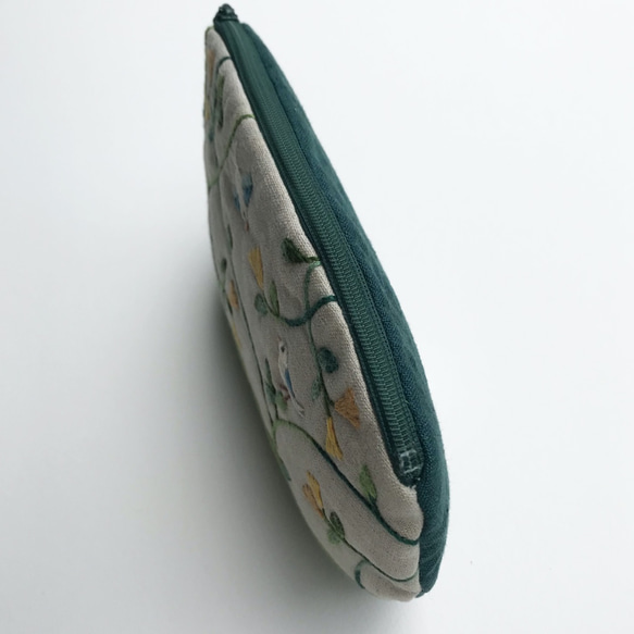 小鳥の森の刺繍ポーチ 8枚目の画像