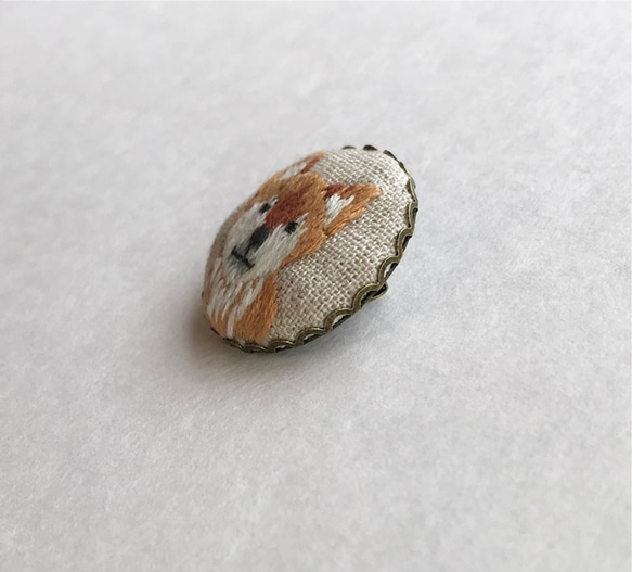 柴犬の刺繍ブローチ 4枚目の画像