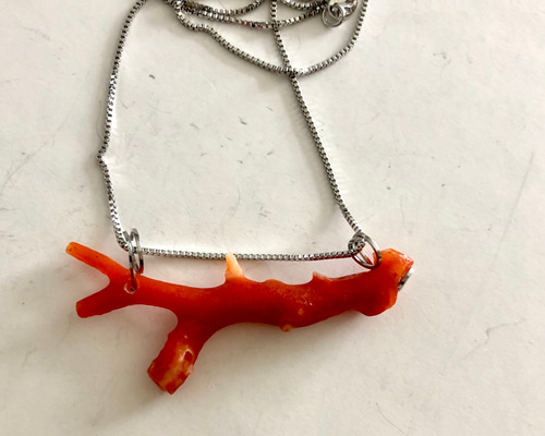 天然珊瑚ビーズネックレス 天然珊瑚彫刻美人ペンダント 天然珊瑚ビーズ